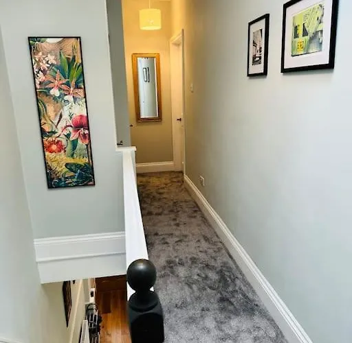 Totterdown's Fabulous House & Floral Garden * Bristol