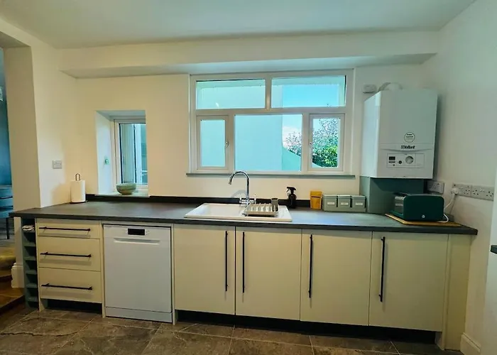 Totterdown's Fabulous House & Floral Garden Casa vacanze *