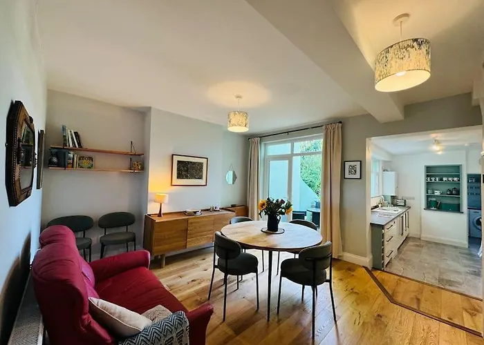 Casa vacanze Totterdown's Fabulous House & Floral Garden *