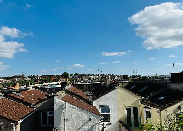 Totterdown's Fabulous House & Floral Garden Casa vacanze Bristol