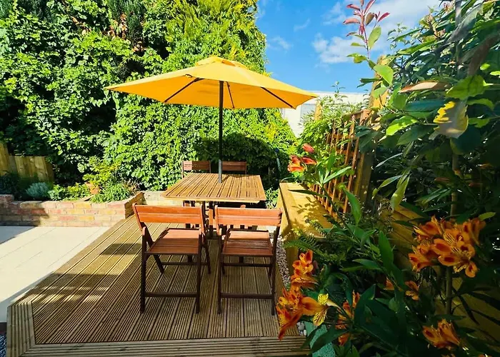 Casa vacanze Totterdown's Fabulous House & Floral Garden *