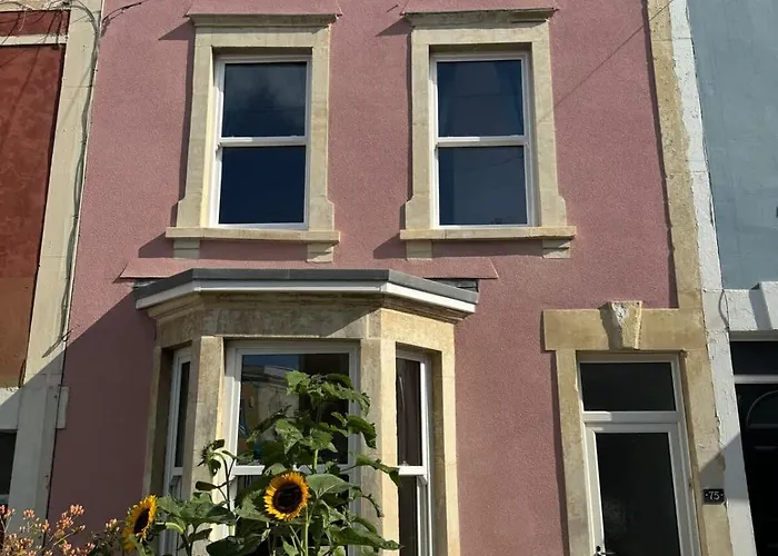 Totterdown's Fabulous House & Floral Garden Casa vacanze