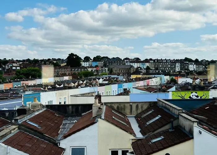 Totterdown's Fabulous House & Floral Garden Bristol