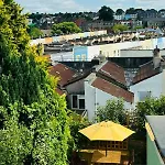 Totterdown's Fabulous House & Floral Garden *