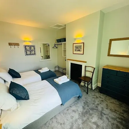 Сasa de vacaciones Totterdown House With Views & Garden Bristol