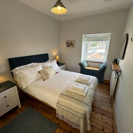 Totterdown'S Fabulous House & Floral Garden * Bristol