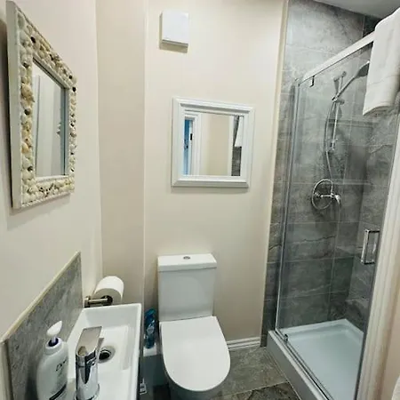 Casa de Férias Totterdown'S Fabulous House & Floral Garden *