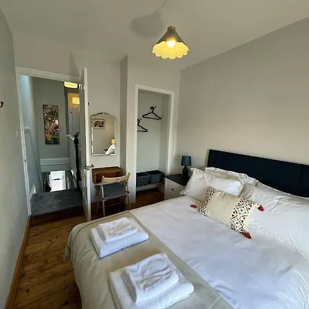 Feriehus Totterdown'S Fabulous House & Floral Garden