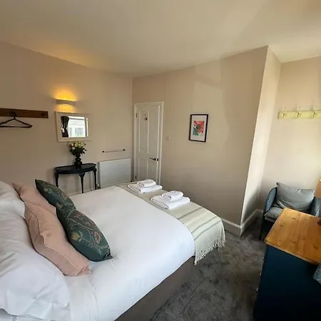 Totterdown'S Fabulous House & Floral Garden *