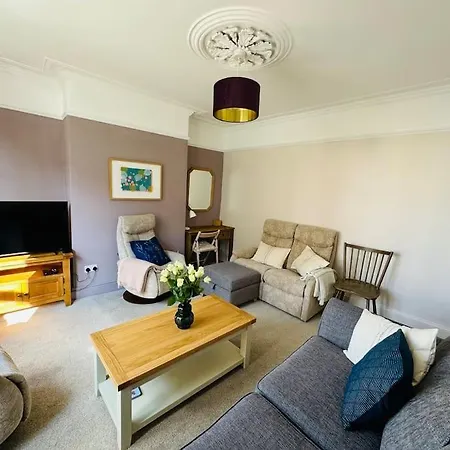 Totterdown House With Views & Garden Bristol