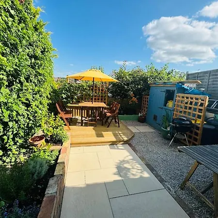 Totterdown House With Views & Garden Holiday home *