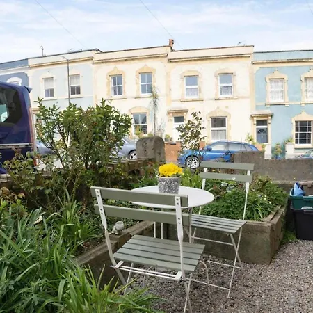 Totterdown's Fabulous House & Floral Garden * Bristol