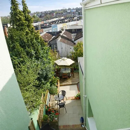 Totterdown's Fabulous House & Floral Garden * Bristol