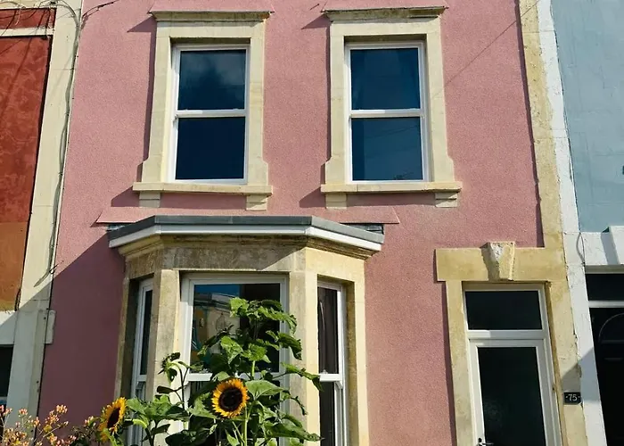 Totterdown's Fabulous House & Floral Garden Сasa de vacaciones Bristol