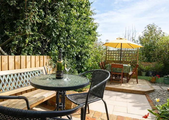 Totterdown's Fabulous House & Floral Garden * Bristol