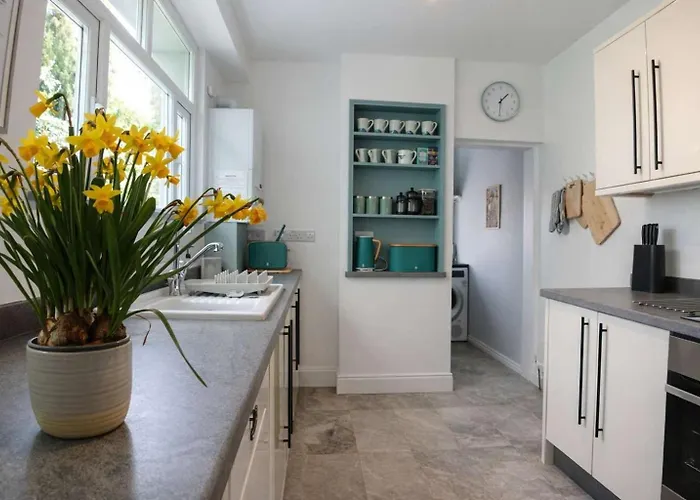 Totterdown's Fabulous House & Floral Garden * Bristol