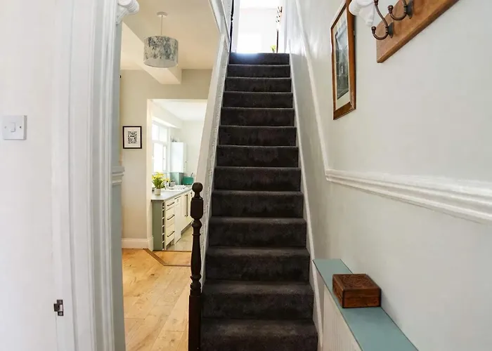 Totterdown's Fabulous House & Floral Garden Bristol