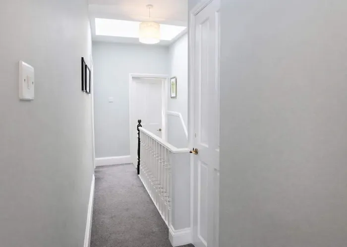 Сasa de vacaciones Totterdown's Fabulous House & Floral Garden