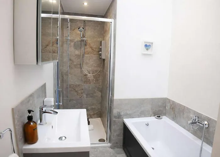 Totterdown's Fabulous House & Floral Garden Bristol