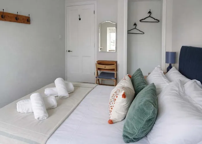 Totterdown's Fabulous House & Floral Garden Сasa de vacaciones Bristol