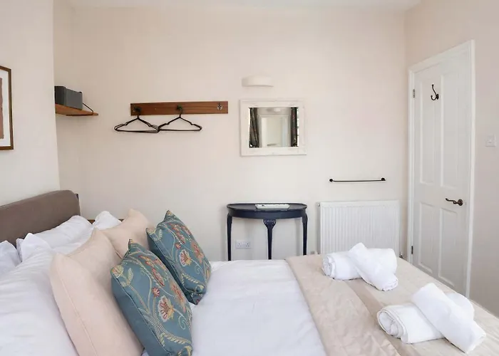 Totterdown's Fabulous House & Floral Garden Сasa de vacaciones