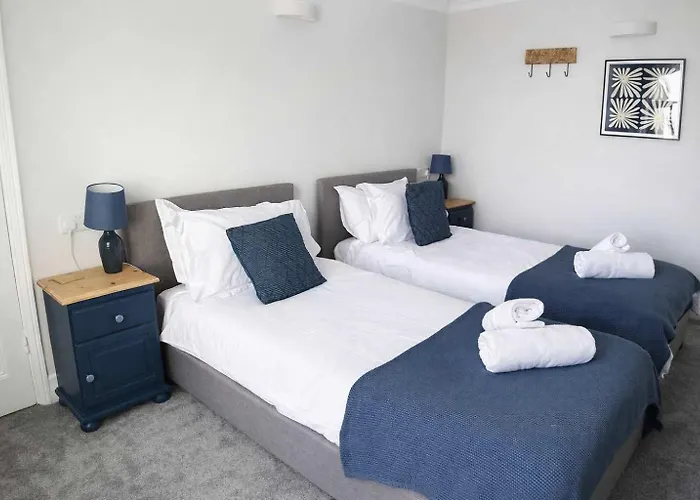 Totterdown's Fabulous House & Floral Garden * Bristol